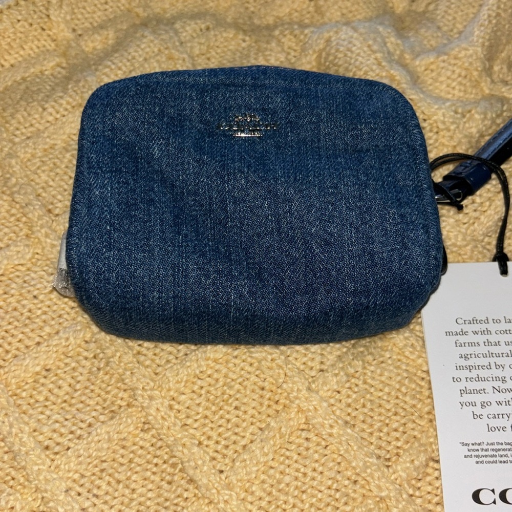 Coach Pouch 🆕 Wristlet in Denim/Silver/Indigo NEW with tags never used - Picture 3 of 8
